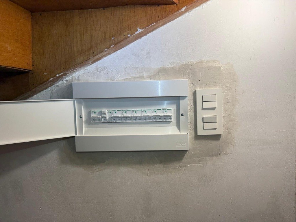 Nuevo Cuadro Schneider Electric y Mecanismos Modernos - Después